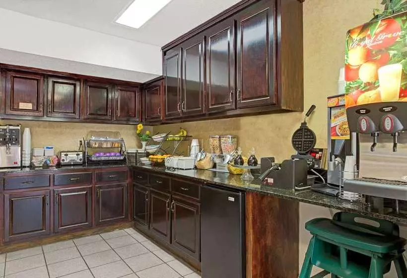 酒店 Baymont By Wyndham Smithfield