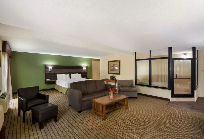 هتل Best Western Prairie Inn & Conference Center