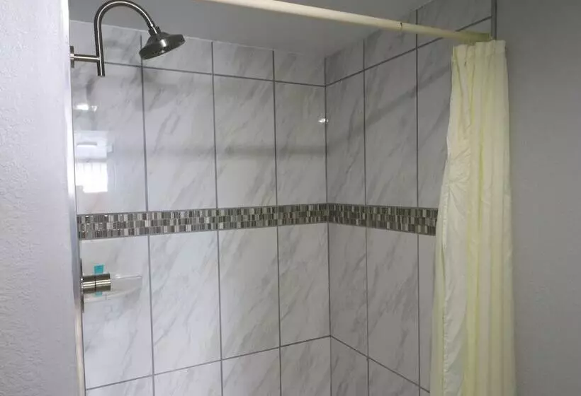 Отель Howard Johnson By Wyndham Downtown Gatlinburg