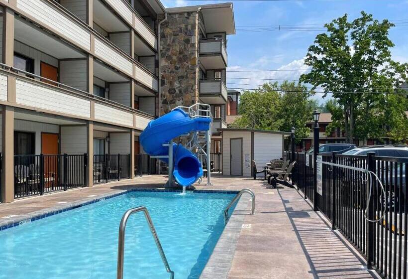 酒店 Howard Johnson By Wyndham Downtown Gatlinburg