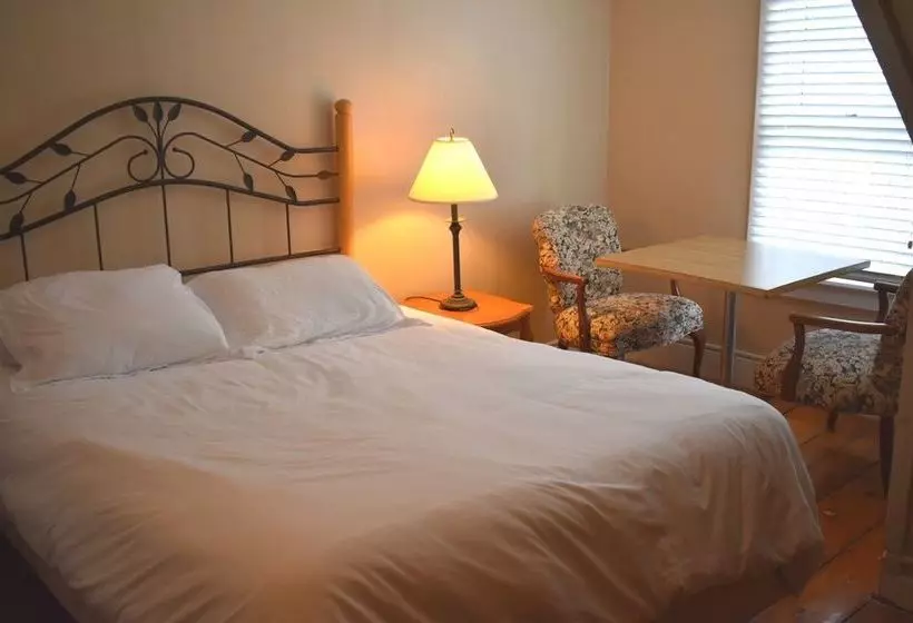 Hotelli Isaac Merrill House