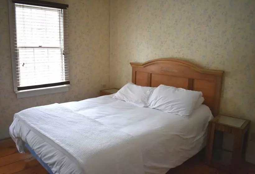 Hotelli Isaac Merrill House