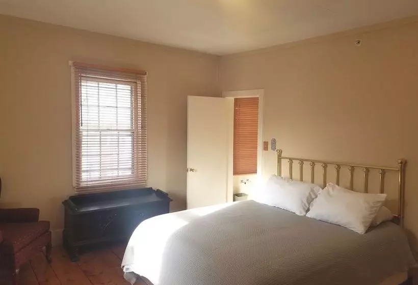 Hotelli Isaac Merrill House