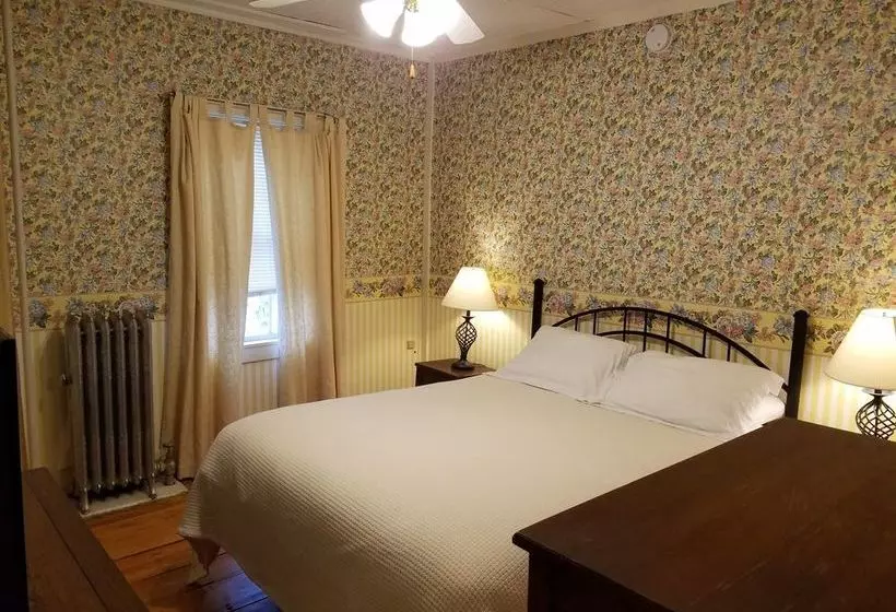 Hotelli Isaac Merrill House