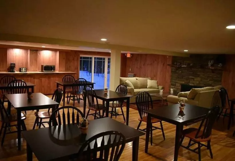 Hotelli Isaac Merrill House