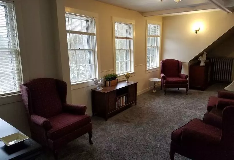 Hotelli Isaac Merrill House