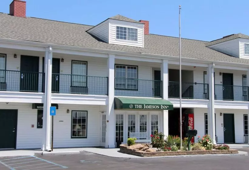 Отель Jameson Inn Douglas