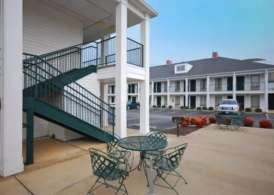 Отель Jameson Inn