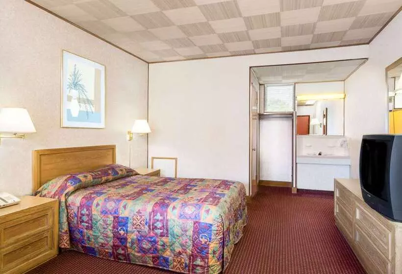 Отель Knights Inn Galax