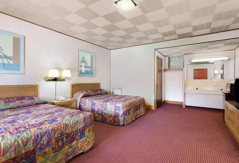 Отель Knights Inn Galax