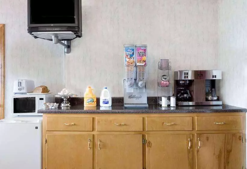 Отель Knights Inn Galax