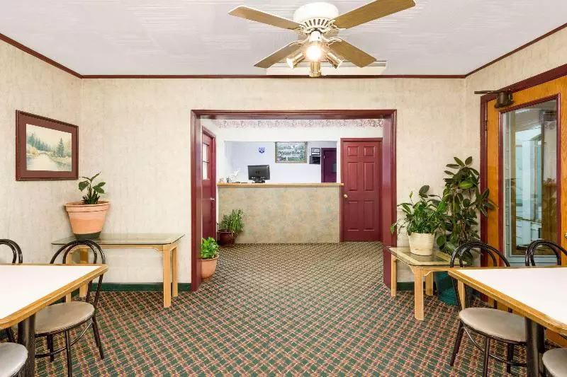 Отель Knights Inn Galax