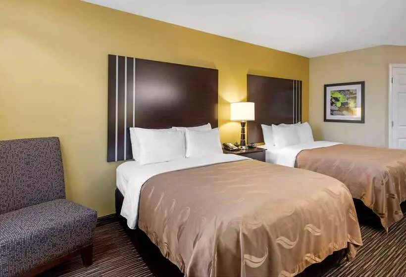 Отель Quality Inn Seneca Us123