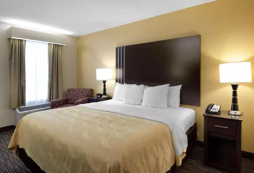 Отель Quality Inn Seneca Us123