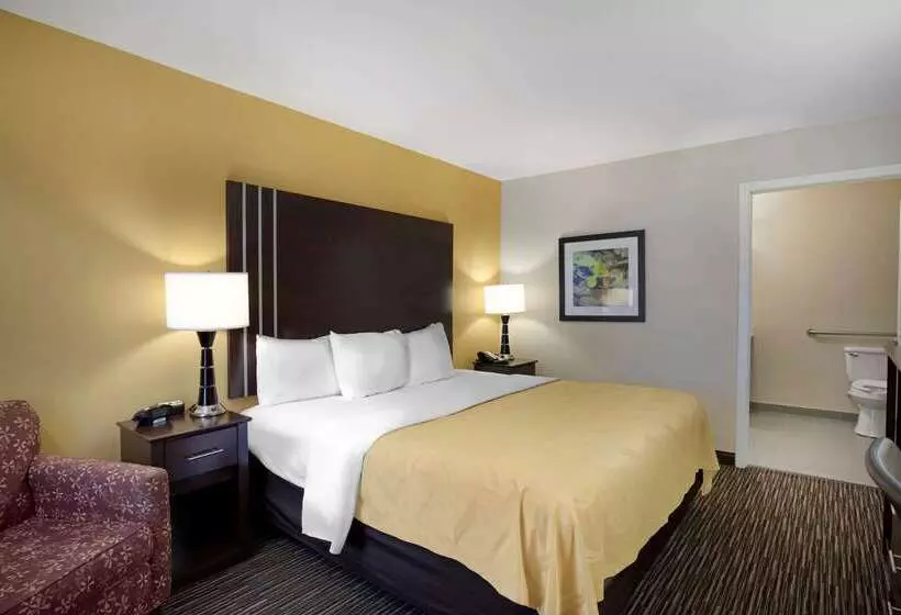 Отель Quality Inn Seneca Us123