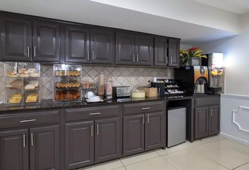 호텔 Red Roof Inn & Suites Wilson