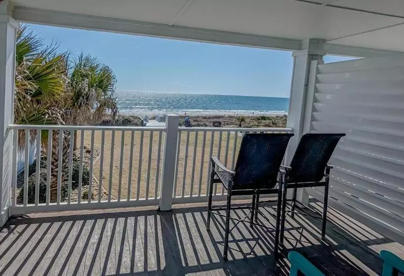 Islander Hotel & Resort