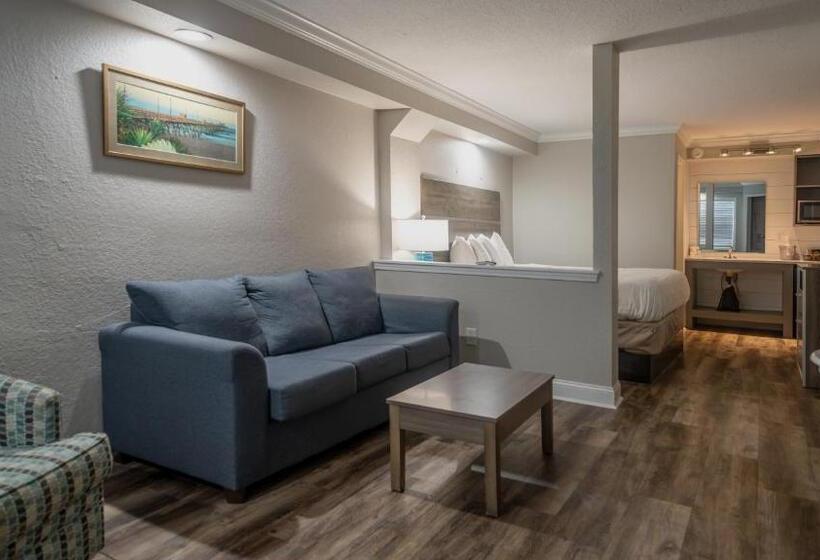 Islander Hotel & Resort