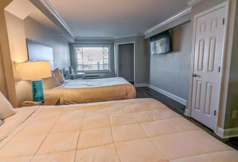 Islander Hotel & Resort