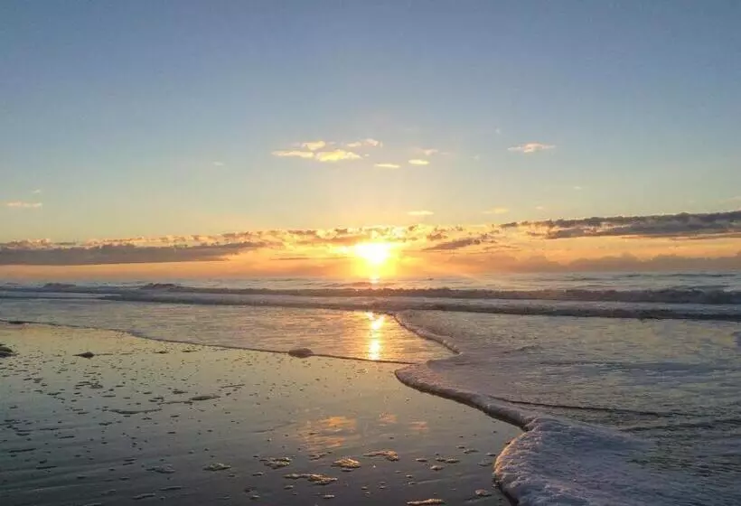 Islander Hotel & Resort