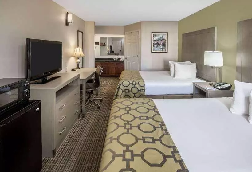 Мотель Baymont By Wyndham Cleveland