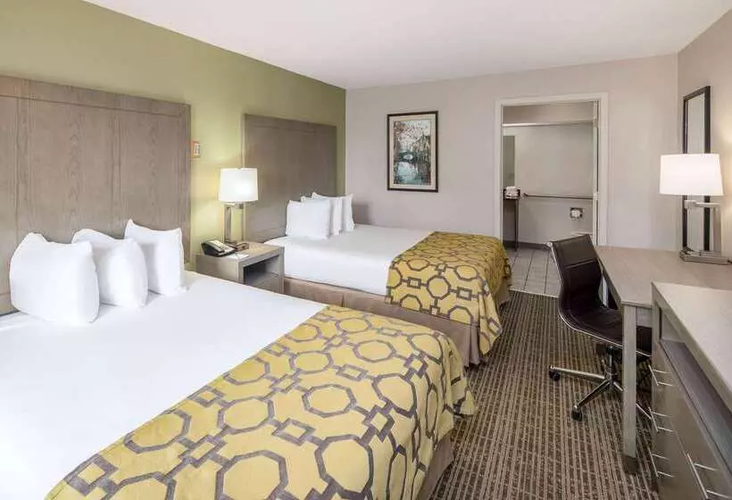 Мотель Baymont By Wyndham Cleveland