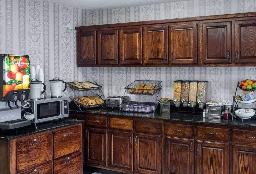 Мотель Baymont By Wyndham Cleveland