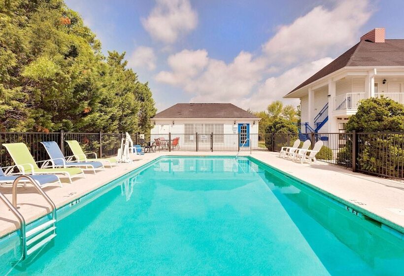 모텔 Baymont By Wyndham Cleveland