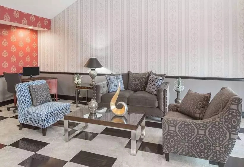 Мотель Baymont By Wyndham Cleveland