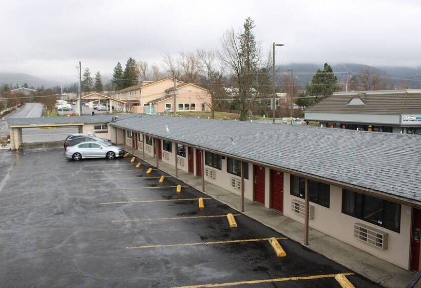 فندق على الطريق Scottish Inns Ashland