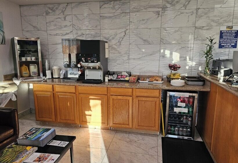 فندق على الطريق Scottish Inns Ashland