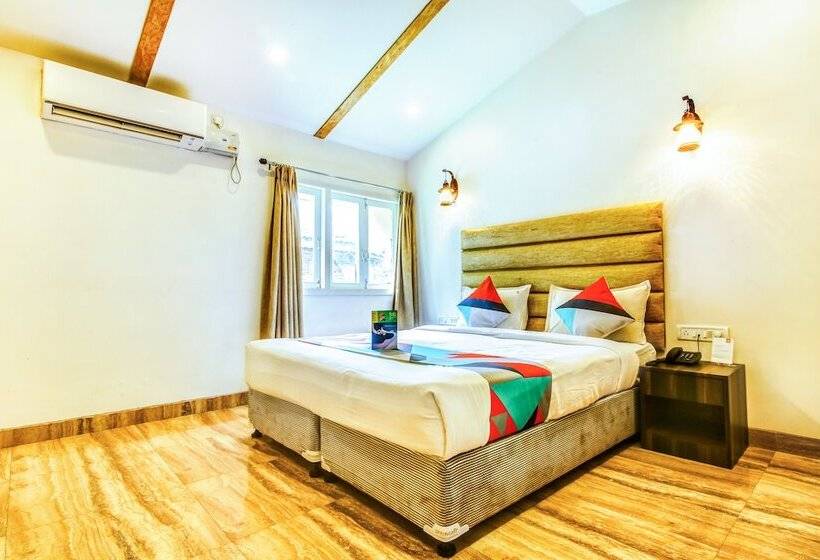 Отель Fabexpress Calangute Beach Resort