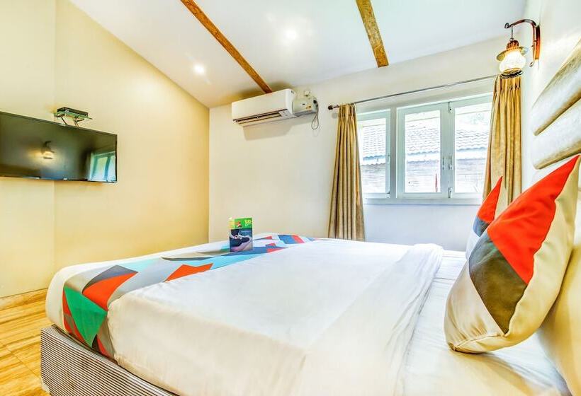 Отель Fabexpress Calangute Beach Resort