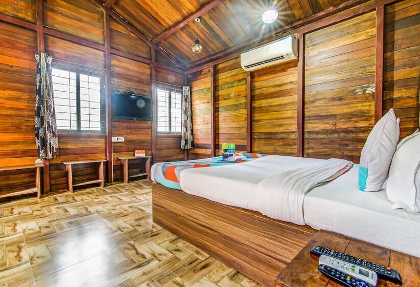 Отель Fabexpress Calangute Beach Resort