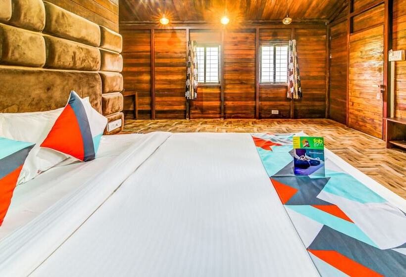 Отель Fabexpress Calangute Beach Resort