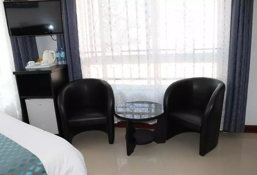 هتل Fantasy Village