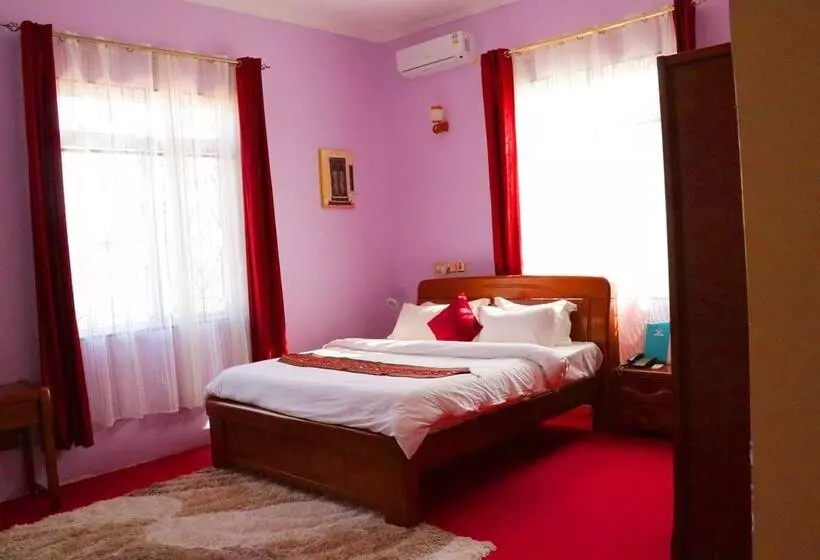 هتل Fantasy Village