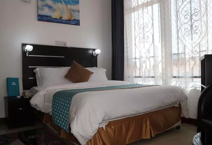 هتل Fantasy Village