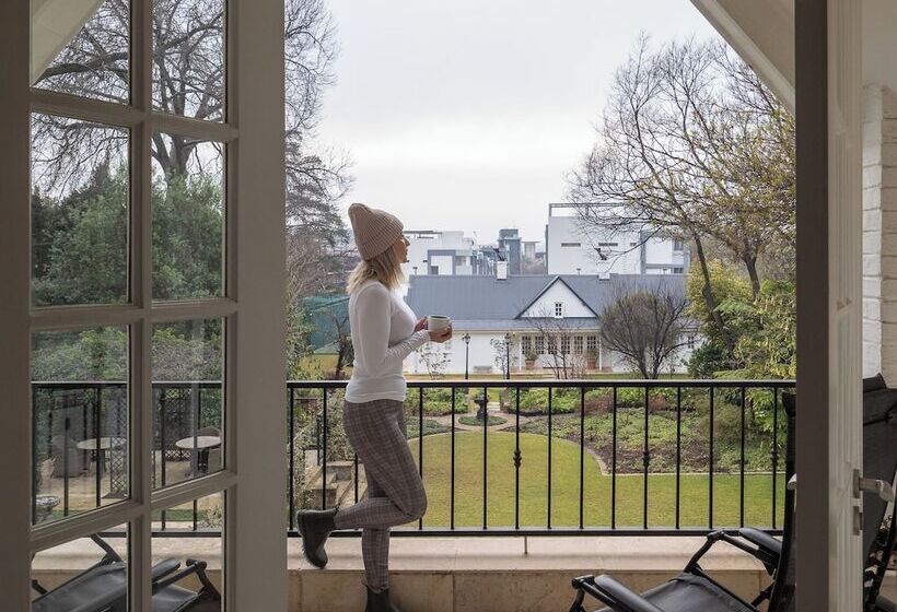 Отель Oxford Healthcare Retreat