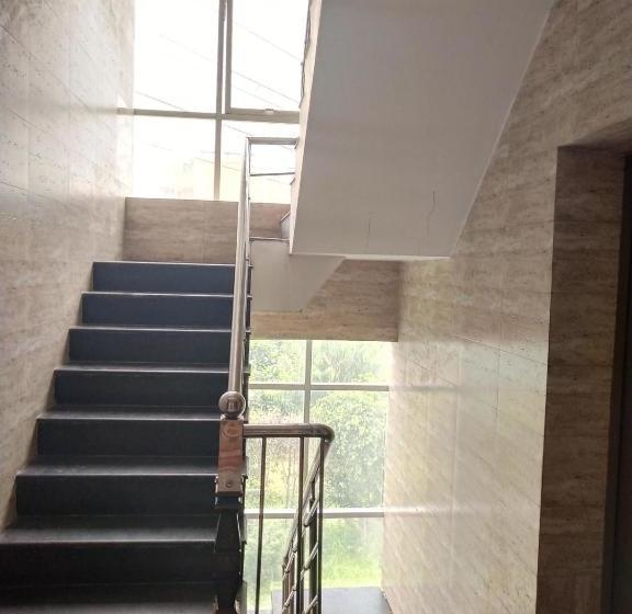 Hotel Palm Tree Sector 31