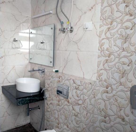 Hotel Palm Tree Sector 31