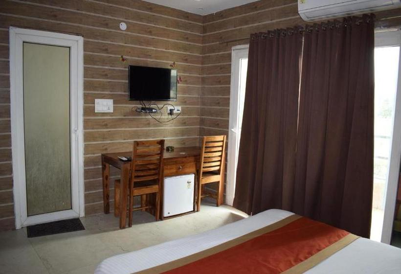 Hotel Palm Tree Sector 31