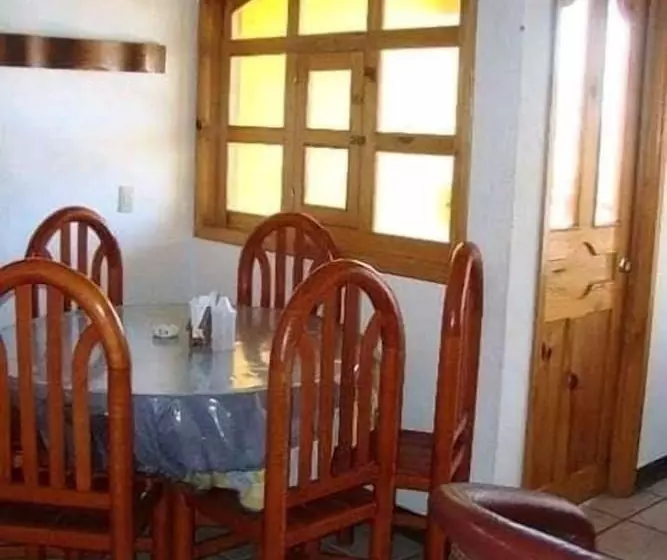 Hotelli Posada De Los Reyes