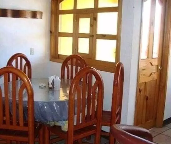 Hotelli Posada De Los Reyes