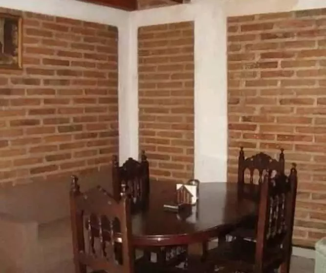 Hotelli Posada De Los Reyes