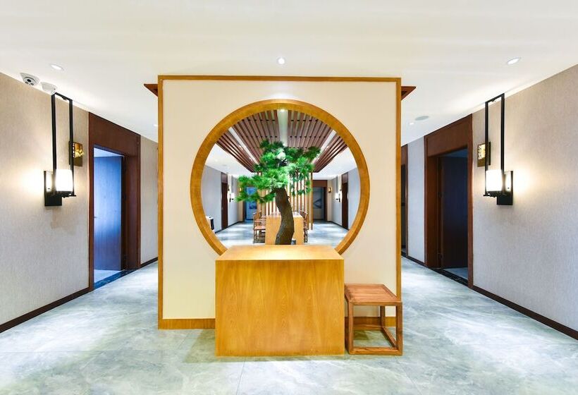 Отель Qianna Guanshan