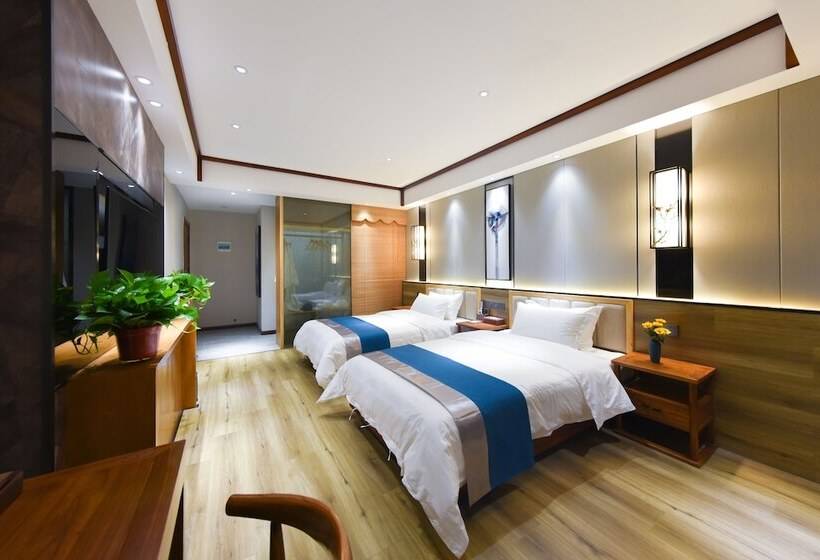 Отель Qianna Guanshan