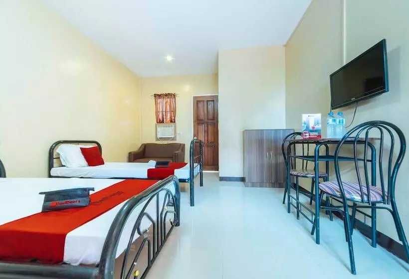 ペンション Reddoorz @ Lagao General Santos