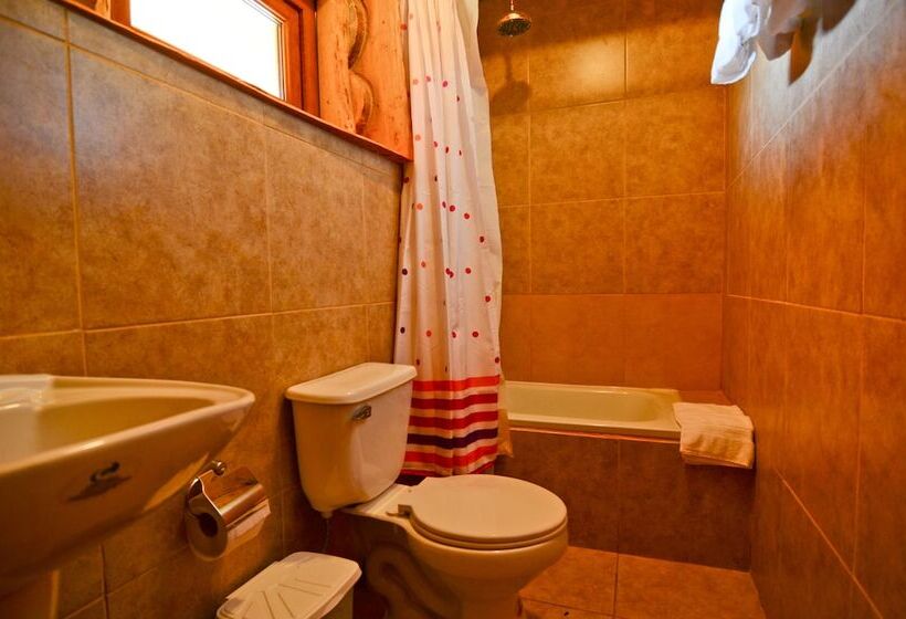 هتل Cabañas Puerto Varas