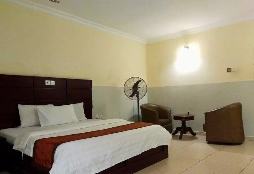 Joy House Hotel And Suites